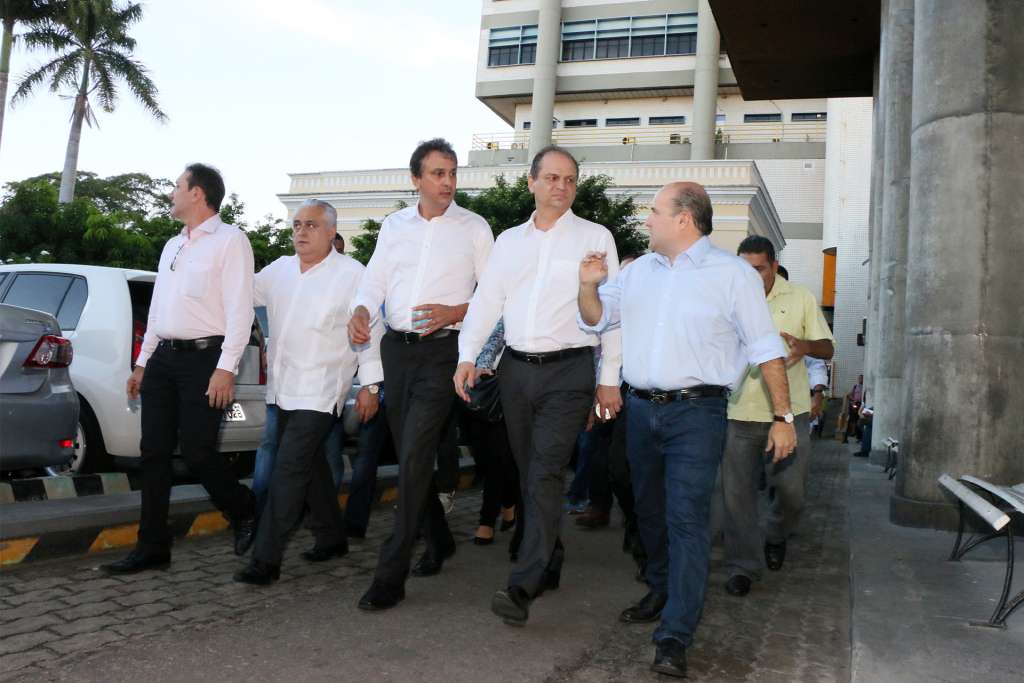 O estado, incluindo Fortaleza gastou com 77 (UPAs) e 9 (UBSs) que nunca foram abertas de fato, aponta levantamento