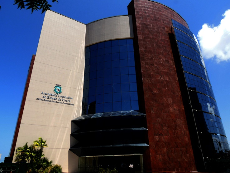 Veja se o seu deputado está na lista de políticos com processos no TCM-CE