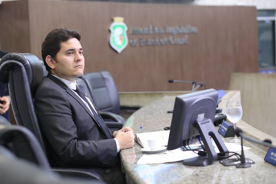 Inédito / A imprensa cearense com a bola toda