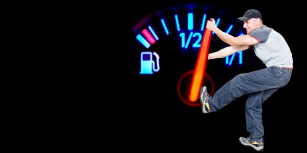 Sobe e Desce: gasolina baixa 1,80% e diesel 0,50% no diesel a partir de sábado