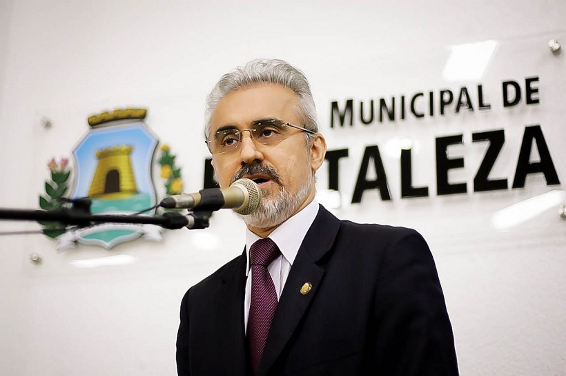 Vereador de Fortaleza devolve 100% da verba destinada ao seu gabinete parlamentar