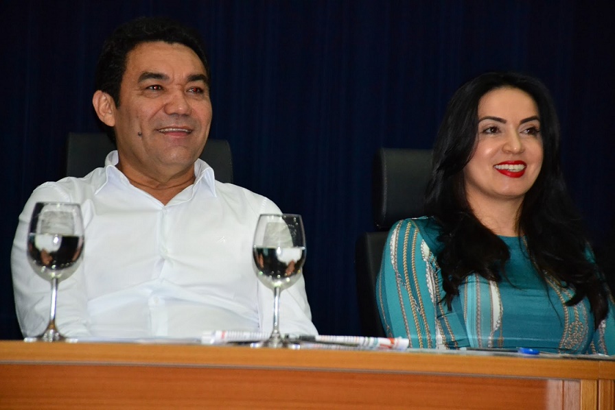 Deputada repassa emenda parlamentar para municípios do Estado