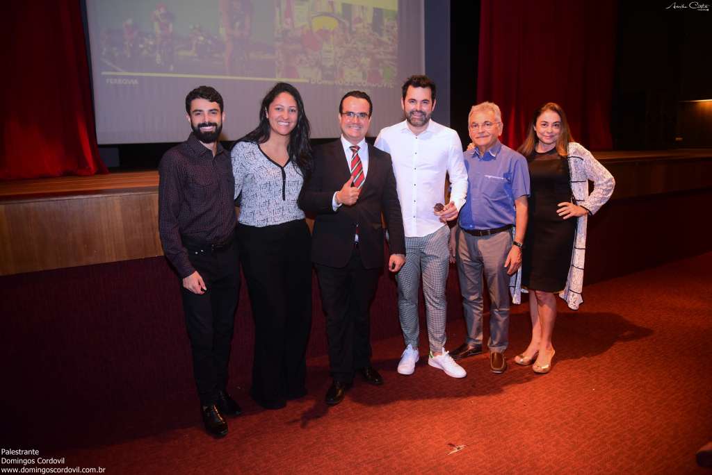 Ferrovia Eyewear realiza convenção para colaboradores com o expert em vendas,  Domingos Cordovil