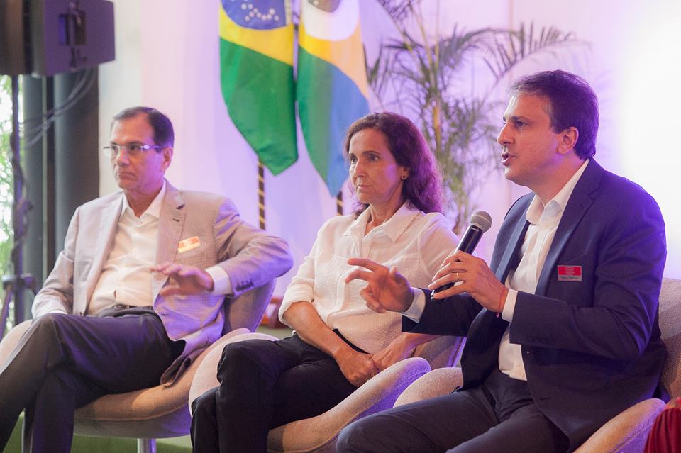 Eleições / MP-CE barra programa "Mais infância" do governo Camilo Santana (PT)