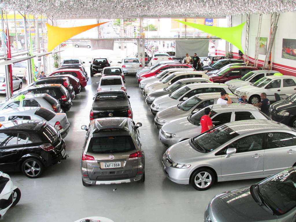 MP-CE realiza Operação “Para-brisas” e fiscaliza revendas de carros novos e seminovos