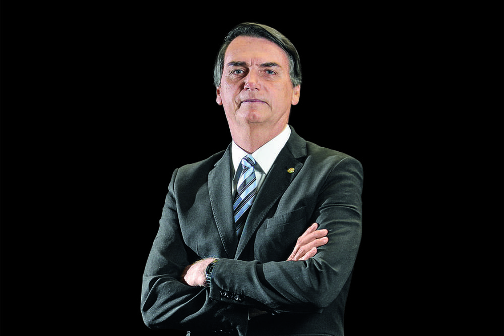 Sem Lula, Bolsonaro lidera com folga e Marina empata com Joaquim em 2º