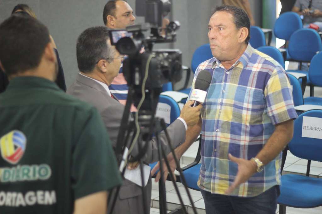 Cidades / Prefeito de Senador Pompeu demite funcionários após pleito eleitoral