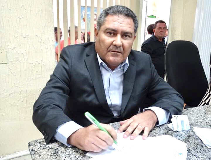 Cidades / Vice-Prefeito de Tauá assume prefeitura do município após decisão do STF