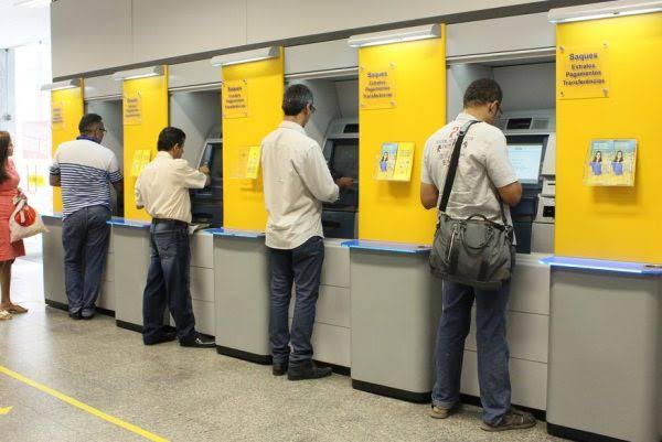 Ceará / Projeto obriga bancos a manter vigilância 24h no Estado