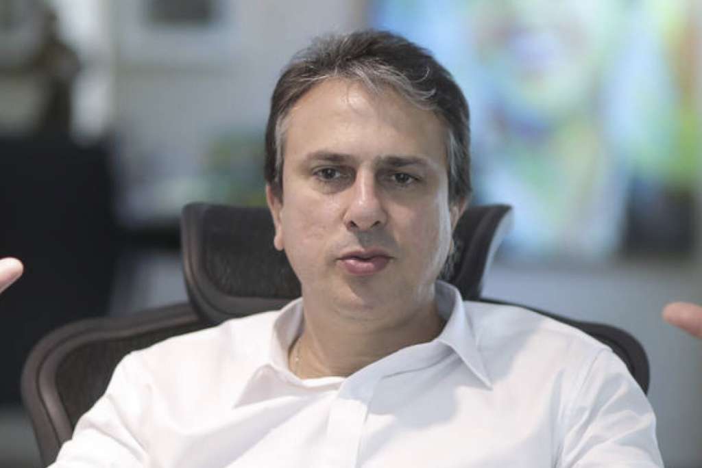 Ceará / Camilo reconhece impotência e liga para Sérgio Moro