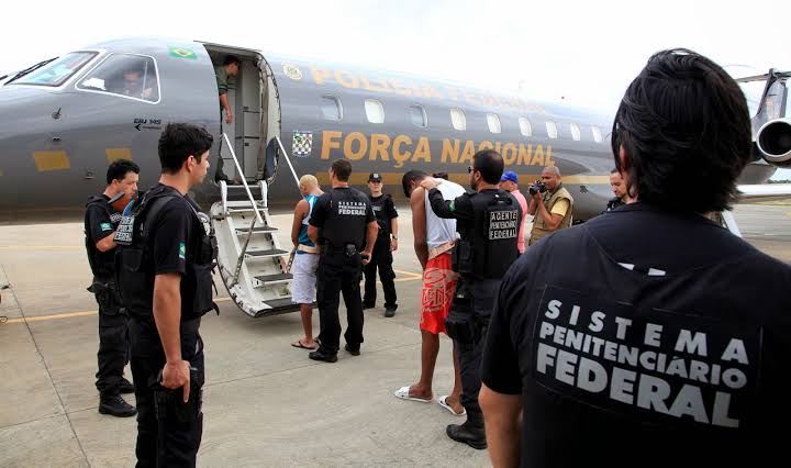 Moro fecha cerco contra facções e endurece Sistema Prisional com transferências