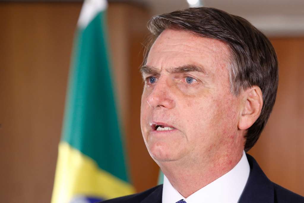 57% dos brasileiros aprovam desempenho de Jair Bolsonaro, diz CNT/MDA