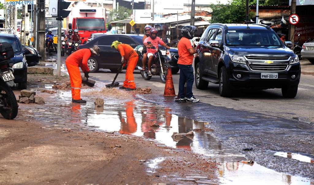 Vereador de Fortaleza cria projeto que obriga Prefeitura a divulgar obras paralisadas