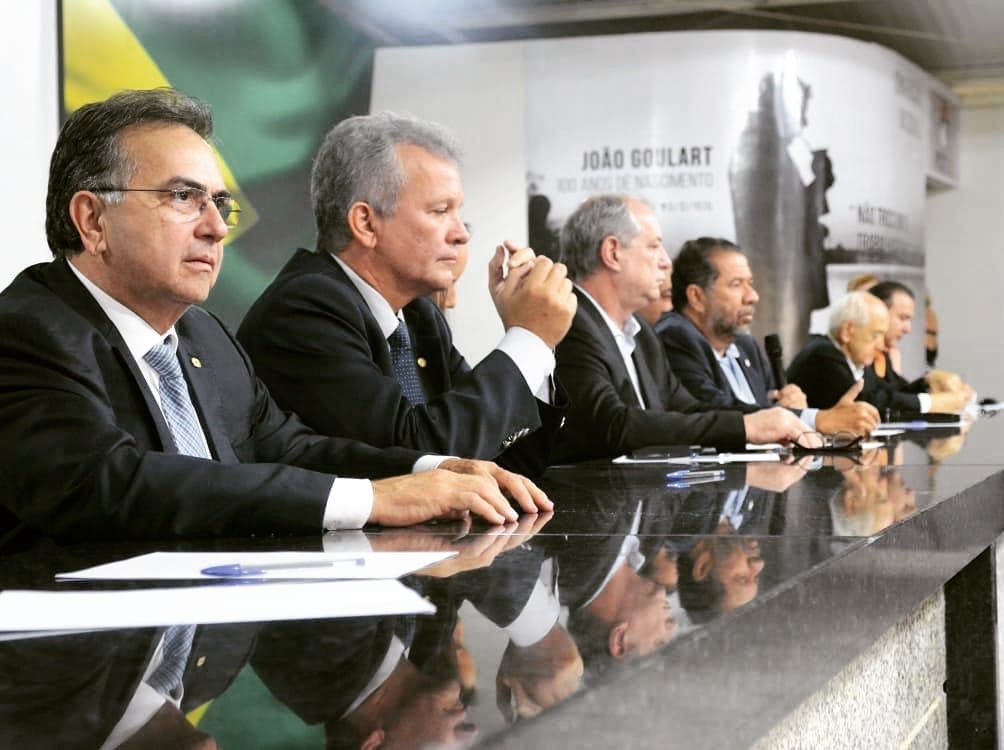 Veja quem são os deputados cearenses “que não abrem mão da aposentadoria especial”