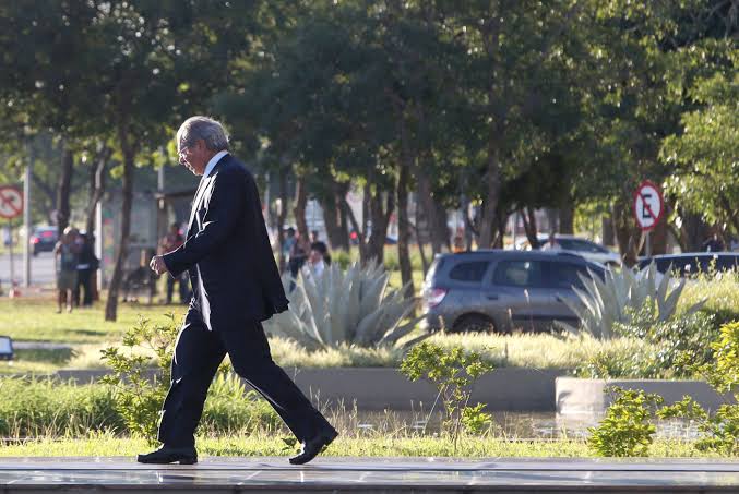 Em tom de desabafo, Guedes ameaça deixar governo caso reforma não seja aprovada