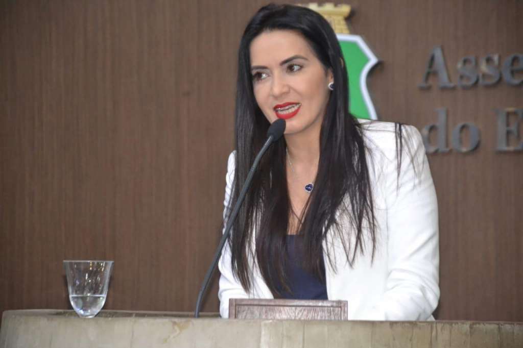 Deputada propõe Campanha de Conscientização sobre depressão pós-parto no Ceará