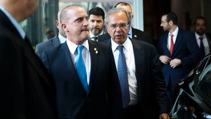 Governo Bolsonaro anuncia liberação de R$ 63 bilhões do FGTS/Pis para aquecer economia