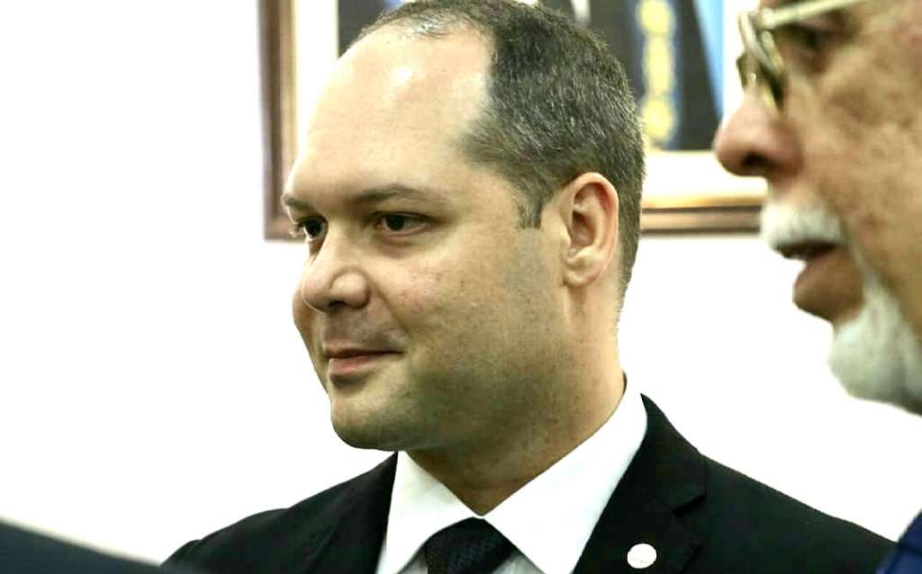 “Para os criminosos, a prisão”, diz Heitor Freire (PSL) em artigo sobre prisão em 2ª instância