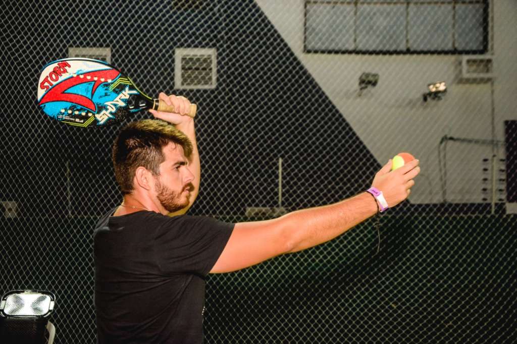 Beach Tennis: modalidade fitness que gasta até 500 calorias por hora ganha três novas quadras na Greenlife Family Club Guararapes
