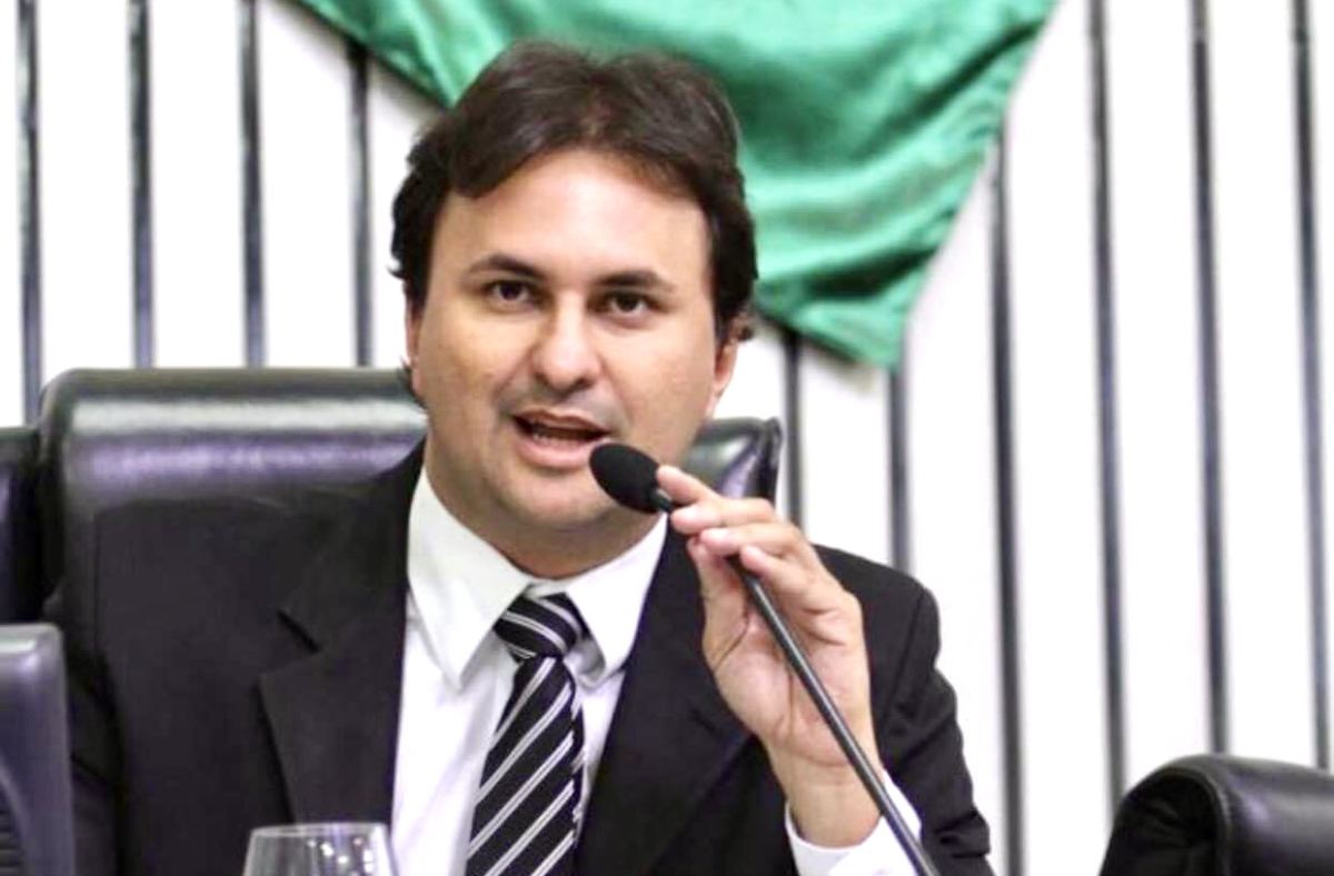 Áudio vazado revela negociação  política ilegal para eleições, entre deputado e pré-candidato