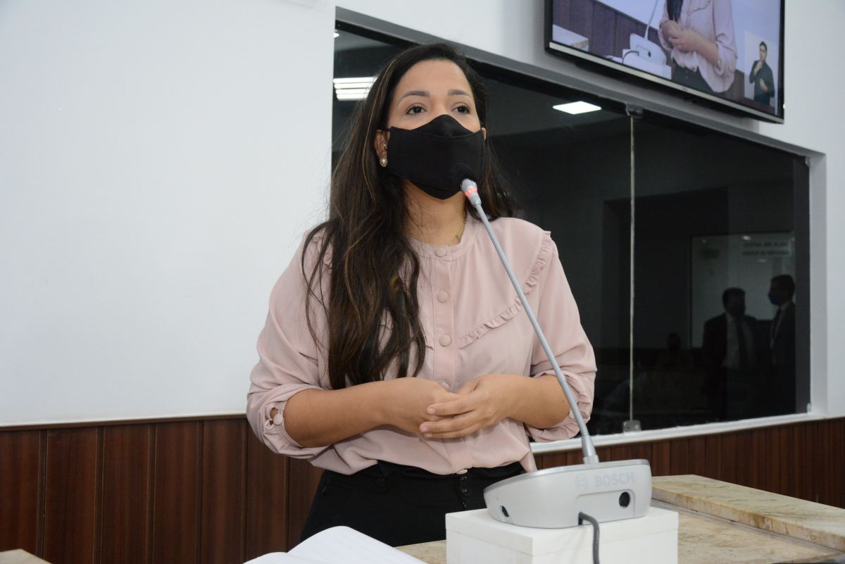 Vereadora Priscila Costa quer a inclusão de indígenas, ciganos, quilombolas, judeus e refugiados no Estatuto de Igualdade racial de Fortaleza