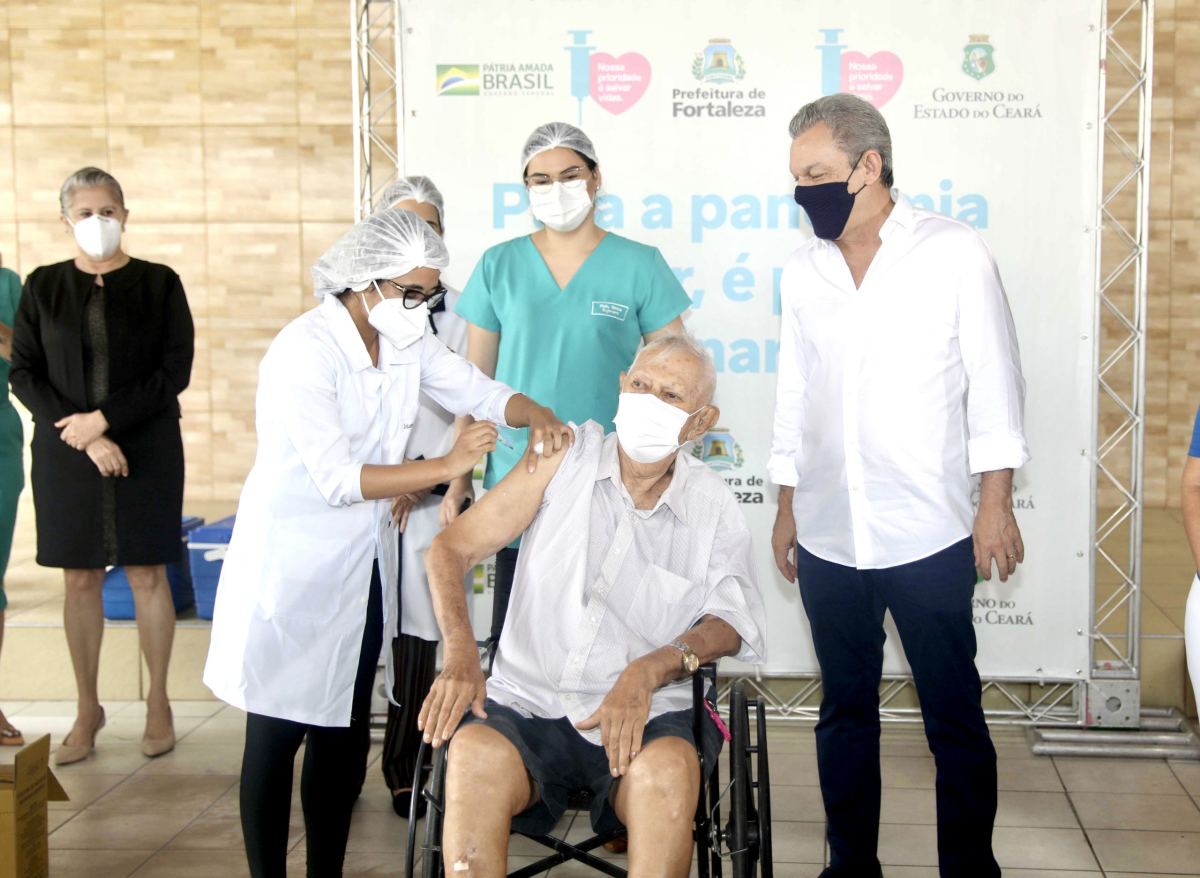 ‘Lar Torres de Melo’ zera casos de Covid entre idosos após vacinação