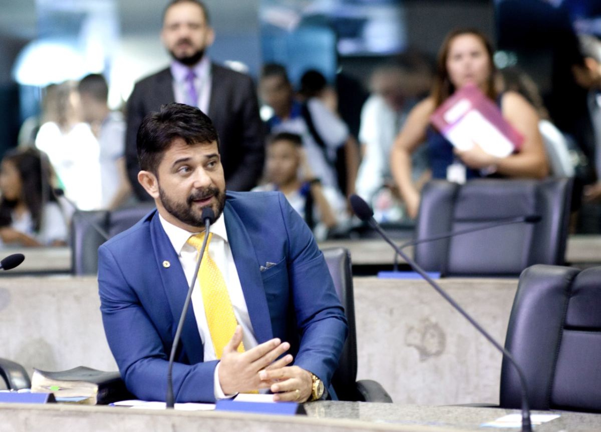 Autor de 9 projetos que já se tornaram leis, deputado Ap.Luiz Henrique ganha destaque na AL