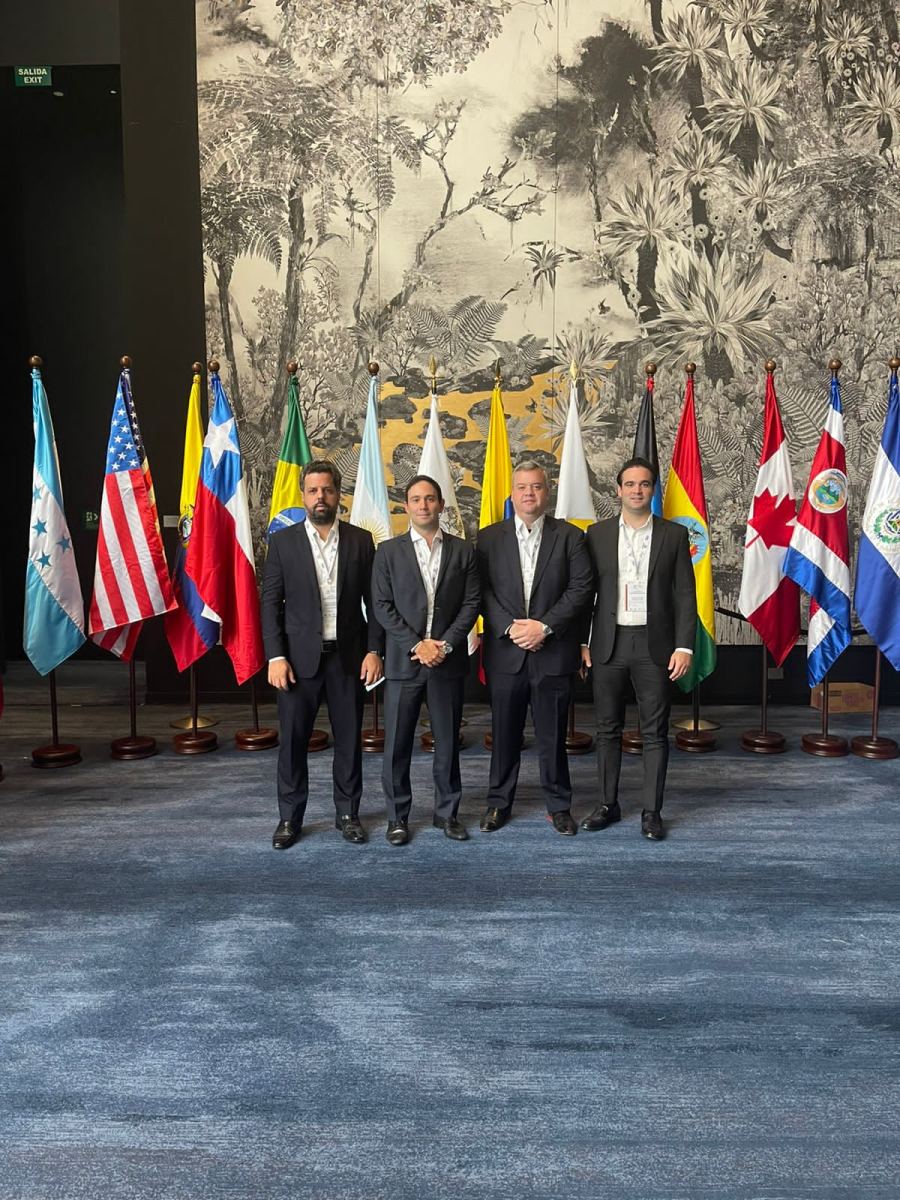 Advogados participam de missão de observação eleitoral na Colômbia