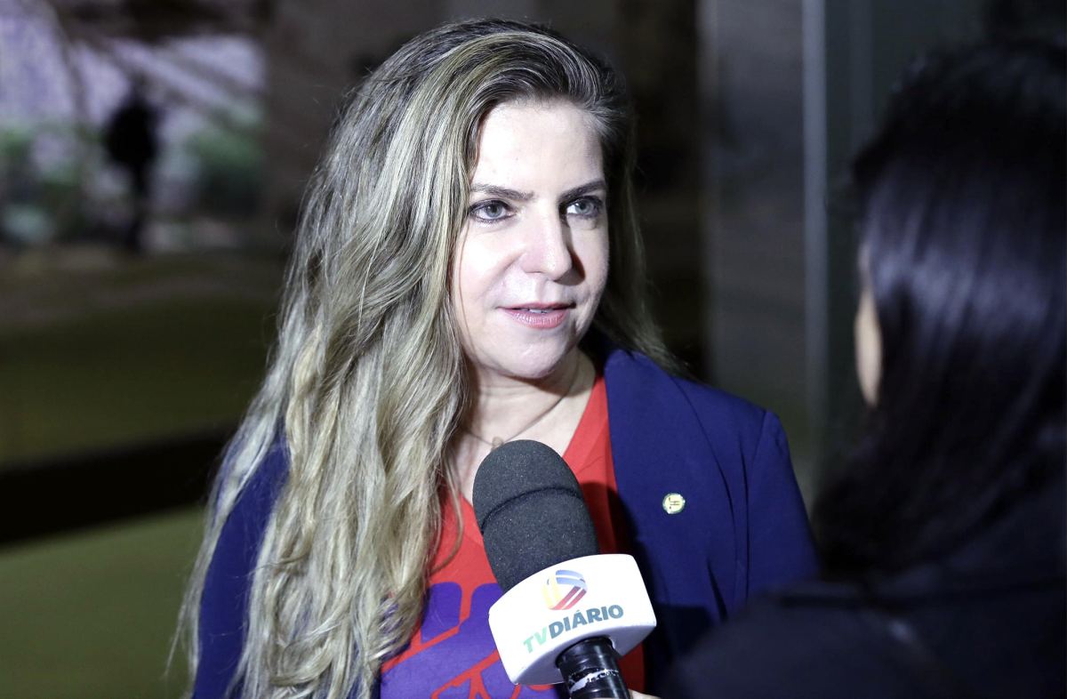 Petista Luizianne Lins acusa PDT-CE de praticar ’violência política de gênero’ ao derrotar Izolda Cela