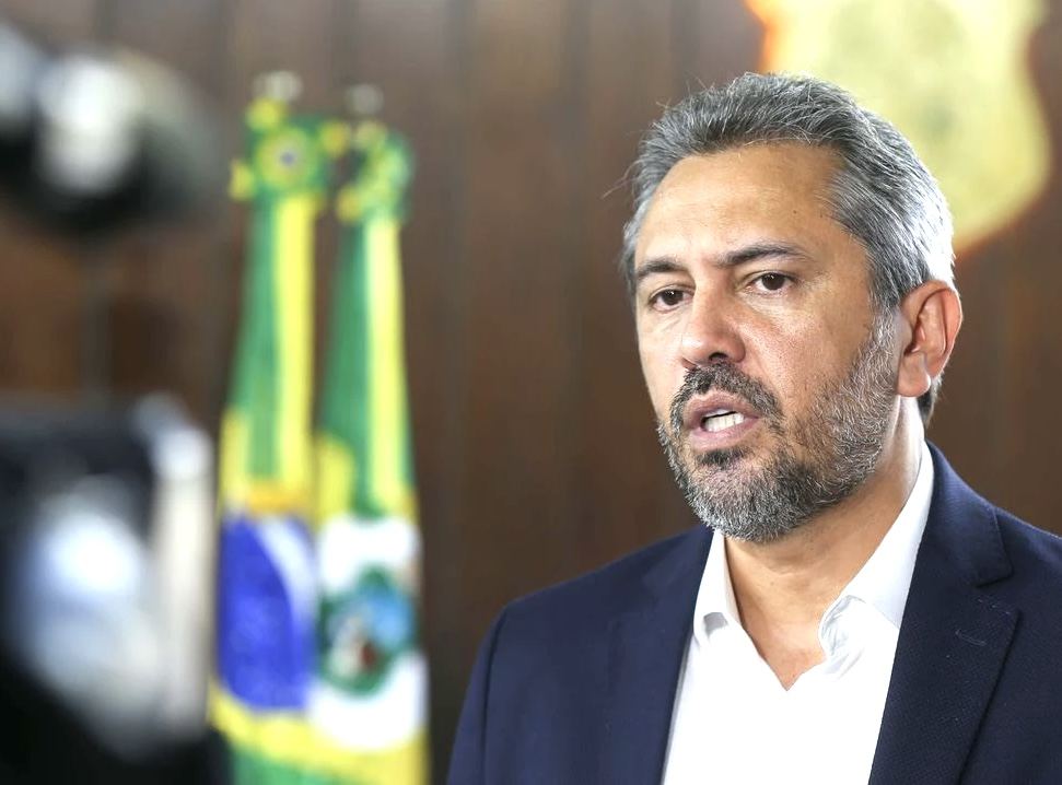 Elmano aumentará imposto ICMS, diminuirá incentivos fiscais e pedirá empréstimo