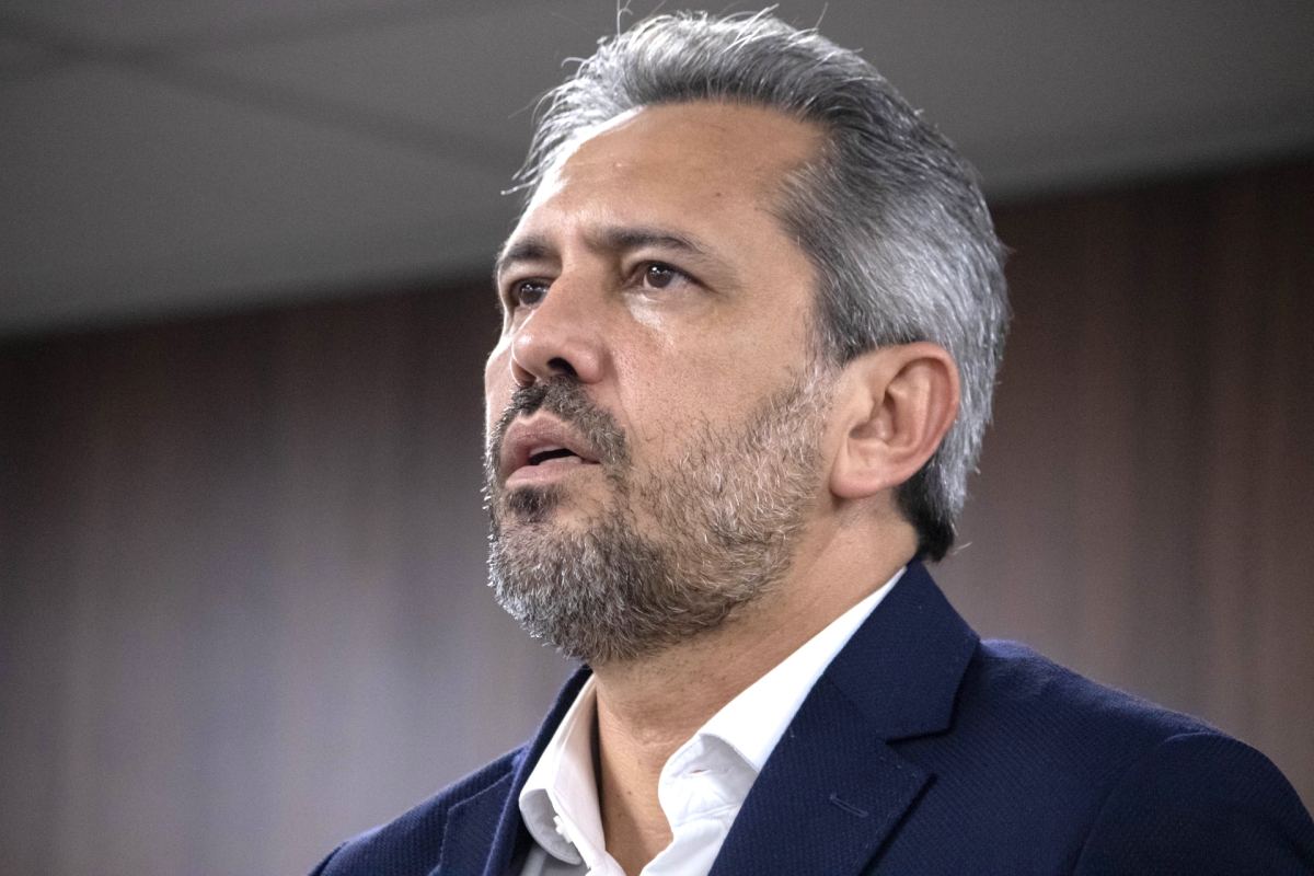 Após queda no PIB, Elmano recua e mantém incentivos fiscais para indústria