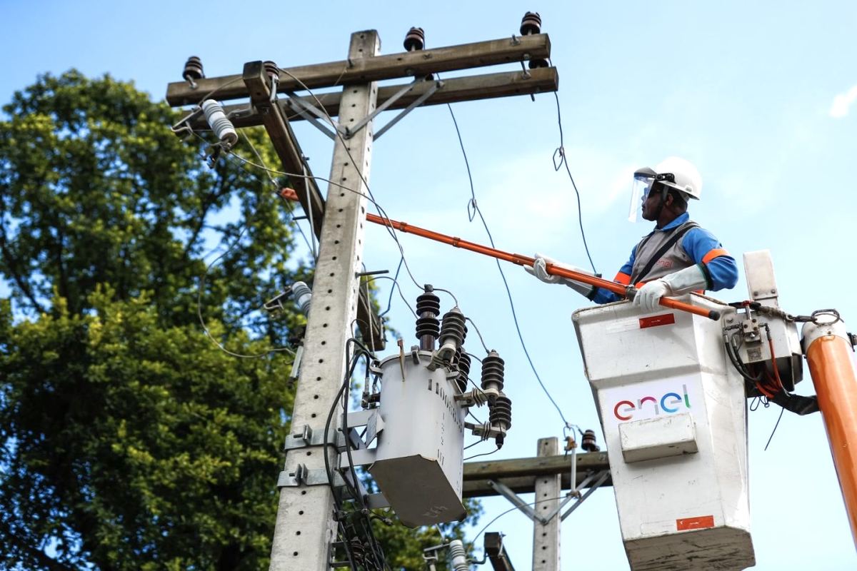 Setor de bares e restaurantes relatam ‘imensuráveis prejuízos’ após falta de energia; CPI da Enel não avança