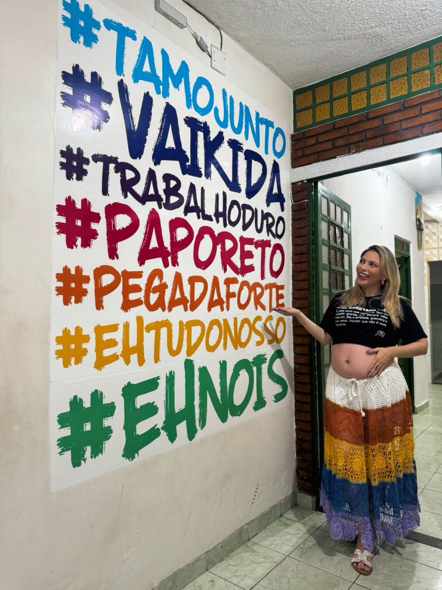 Vozes Maternas:: Thaty Rabello realiza doação de cestas básicas para famílias carentes lideradas por mães nordestinas