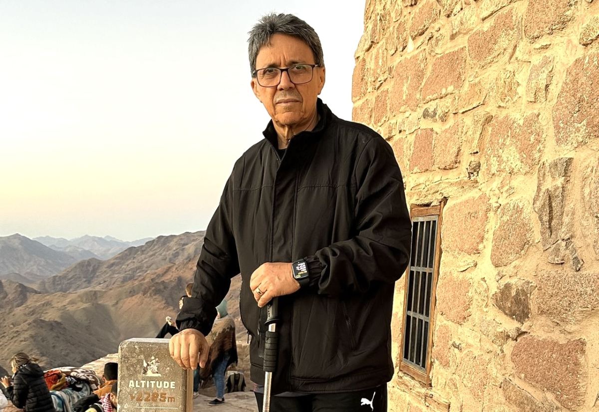 Aos 64 anos, pastor cearense é o primeiro líder do Estado a subir ‘Monte Sinai’ em percurso completo