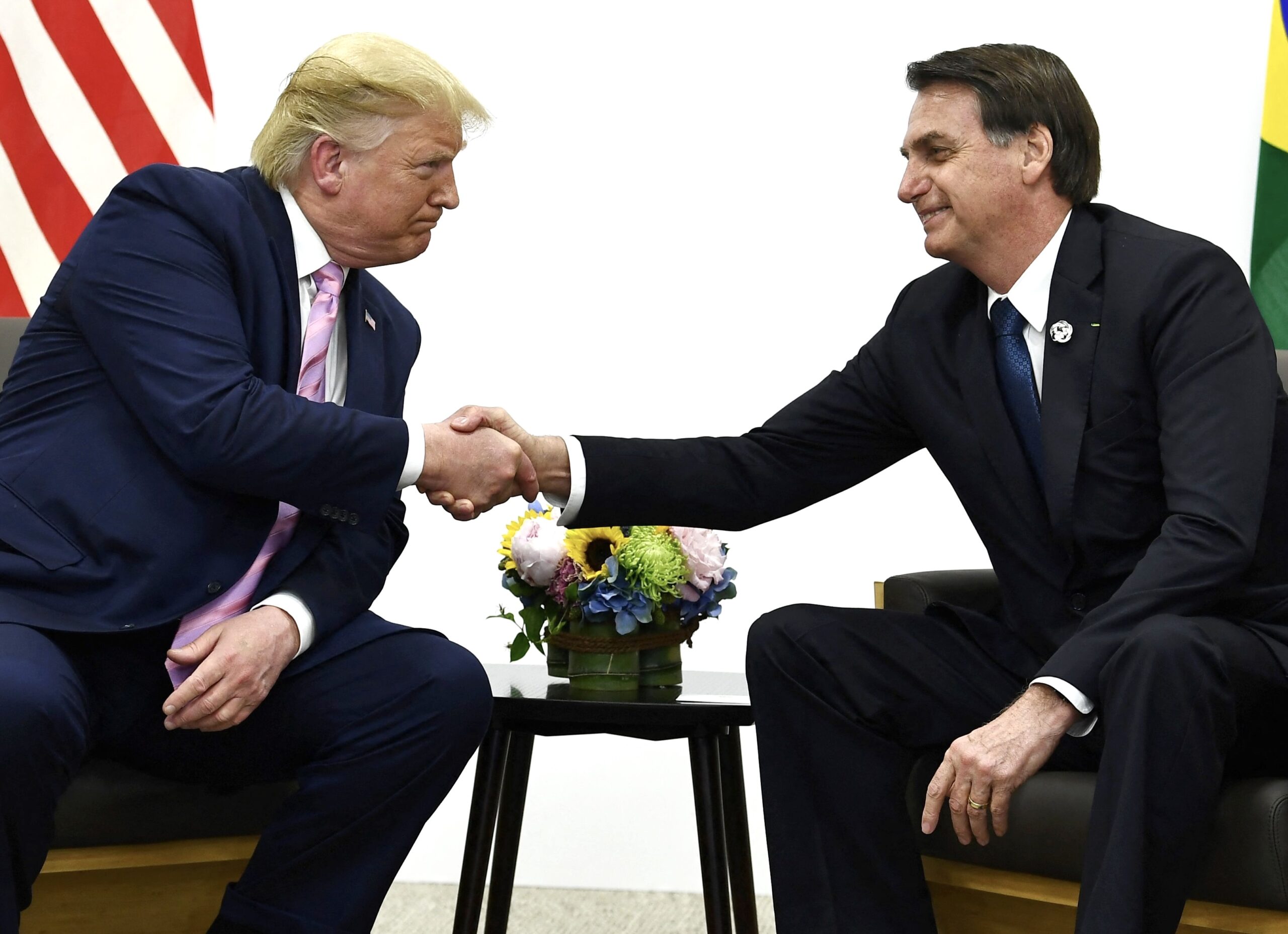 EDITORIAL: Ação da família Bolsonaro sobre tarifaço é imperdoável; “ganância infalível”
