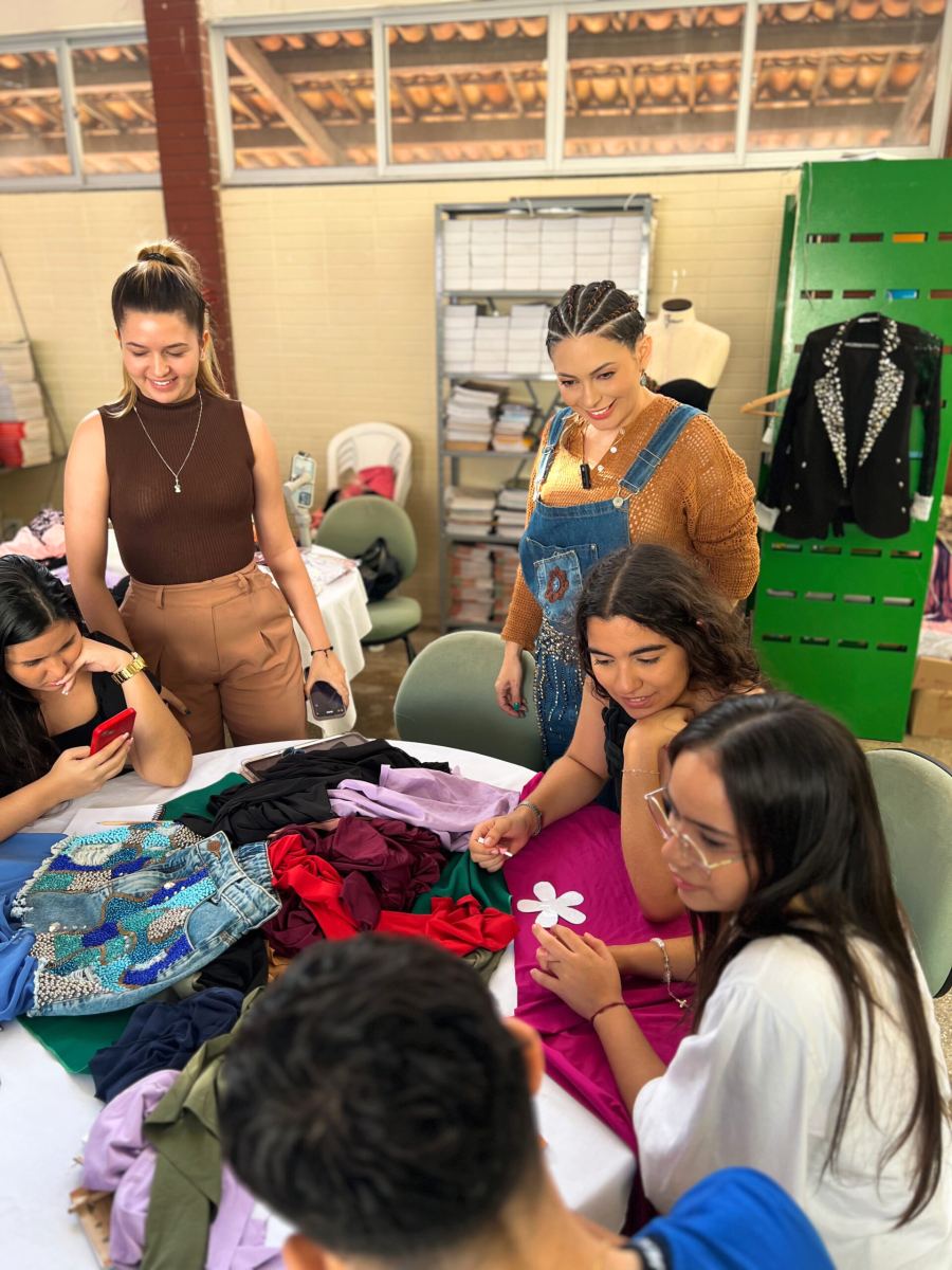 Com foco em sustentabilidade, projeto de moda com propósito capacita jovens em Morrinhos sob liderança de Thaty Rabello