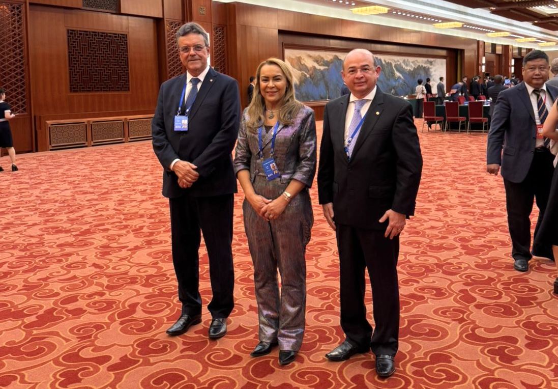 Deputado cearense desembarca na China representando o Brasil no ‘Legislators Forum for Friend Exchanges’