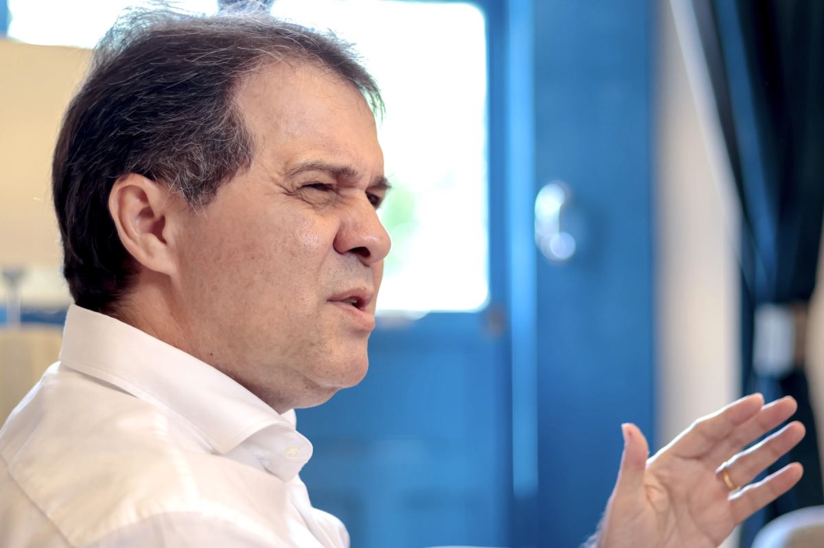 Evandro já pagou R$ 2 bilhões em dívidas deixadas por Sarto; total ultrapassa R$ 4 bi
