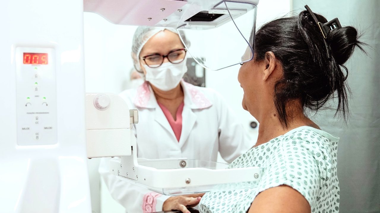 Ações “Outubro Rosa” serão realizadas em Fortaleza zerando filas de mamografias